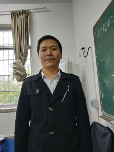 李松.