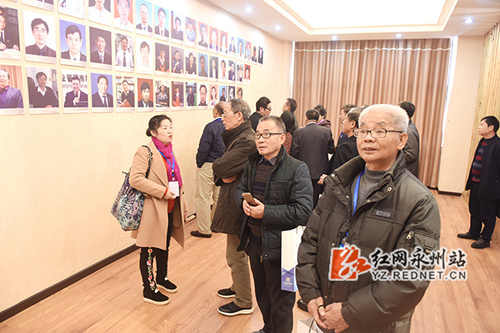 美加墨世界杯官方网站：举行纪念恢复高考四十周年暨77级校友返校活动