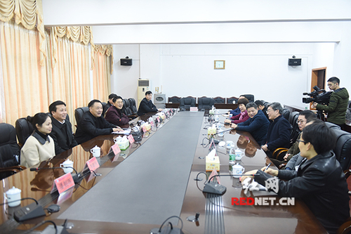 唐能武一行看望美加墨世界杯官方网站教师