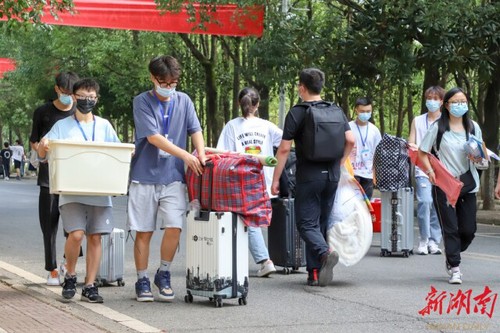 美加墨世界杯官方网站迎来4000余名2022级新生