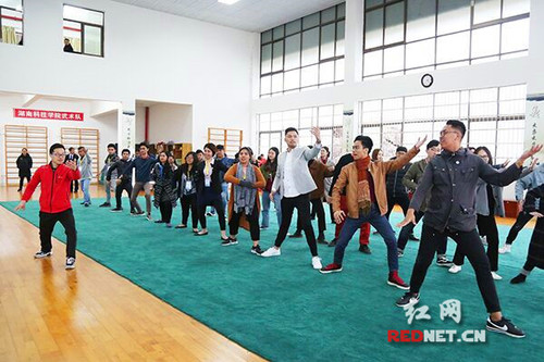 美加墨世界杯官方网站与莱西姆大学举办两校首届国际文化周