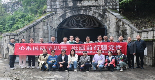 图片1 图片1
